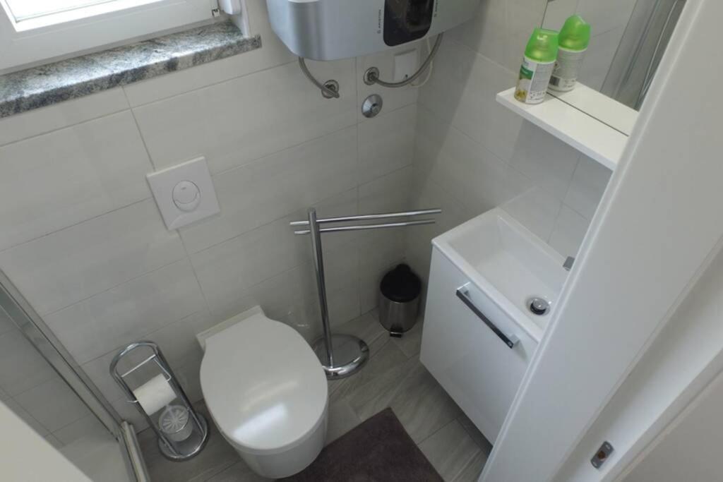 Apartment In Park Forest Soline Near The Sea Pjescana Uvala Exterior foto