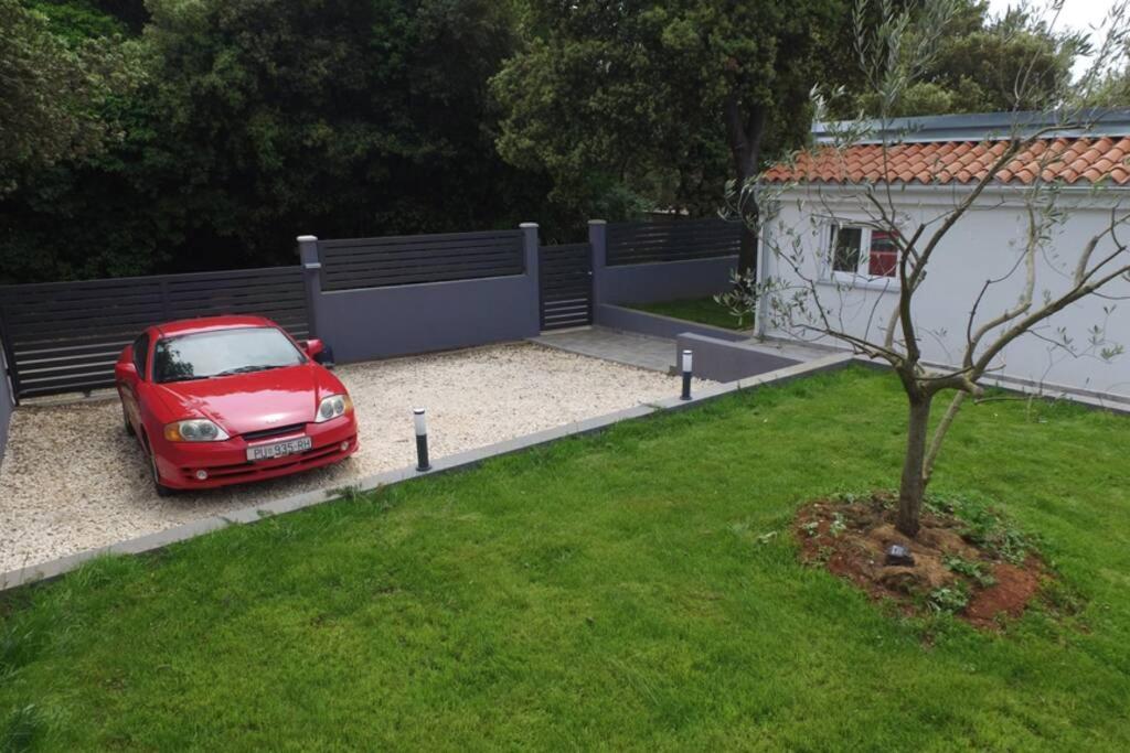 Apartment In Park Forest Soline Near The Sea Pjescana Uvala Exterior foto
